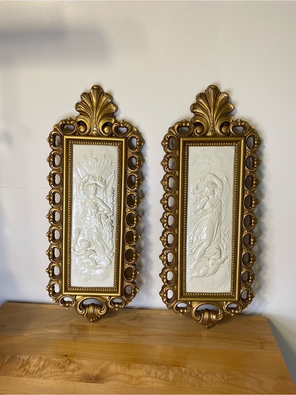 2 Vintatge HOMCO Syroco MCM Wall Decor Hollywood Regency Gold W/ Cherub lady